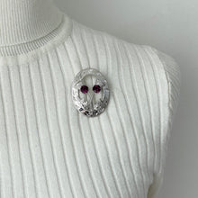 Carica l'immagine nel visualizzatore di Gallery, Vintage Scottish Silver & Amethyst Thistle Shield Brooch. Oval Engraved Sterling Silver Cairngorm Brooch. Scottish Plaid Pin, Ward Bros 1966