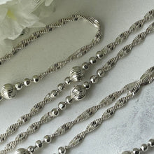Carica l'immagine nel visualizzatore di Gallery, Vintage Sterling Silver Fancy Link Long Chain With Swivel Clip. Silver Guard Chain. Bead Chain Sautoir Necklace. 48" Long Layering Chain.