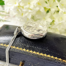 Carica l'immagine nel visualizzatore di Gallery, Vintage English Silver Locket Necklace. 1970s Floral Engraved Round Photo Locket & Curb Chain. Victorian Revival Sterling Silver Locket