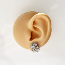 Carica l'immagine nel visualizzatore di Gallery, Vintage Sterling Silver Clear Crystal Daisy Earrings. 1940s Screw Back Silver Filigree Earrings. Antique Paste Diamanté Cluster Earrings