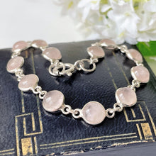 Cargar imagen en el visor de la galería, Vintage Sterling Silver & Rose Quartz Bracelet. Bezel Set Pink Gemstone Chain Bracelet. Love Token Amulet. Healing Crystal Bracelet.