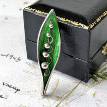 Carica l'immagine nel visualizzatore di Gallery, Antique English Silver & Enamel Lily of the Valley Brooch. Edwardian/Art Deco Figural Lapel/Cravat/Stock Pin. Antique Silver Novelty Brooch
