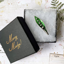 Carica l'immagine nel visualizzatore di Gallery, Antique English Silver & Enamel Lily of the Valley Brooch. Edwardian/Art Deco Figural Lapel/Cravat/Stock Pin. Antique Silver Novelty Brooch