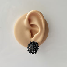 Cargar imagen en el visor de la galería, Georgian Vauxhall Glass Flower Earrings. Antique Black Glass Tile Sterling Silver Regency Earrings. Victorian Daisy Stud Hook Earrings c1820