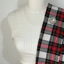 Carica l'immagine nel visualizzatore di Gallery, Victorian Scottish Citrine Silver Thistle Brooch. Antique Sterling Silver Cairngorm Gemstone Disc Brooch. Lemon Citrine Plaid/Tartan Brooch