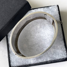Carica l'immagine nel visualizzatore di Gallery, Victorian Aesthetic Engraved Silver Wide Cuff Bracelet, 1882 Hallmarks. Antique Hinged Sterling Silver Bangle, Engraved Swallows & Cranes