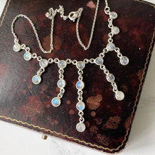 Carica l'immagine nel visualizzatore di Gallery, Vintage Silver Moonstone Necklace. Antique Edwardian Style 4.50ct Moonstone Fringe Necklace. Sterling Silver Moonstone Drop Festoon Necklace