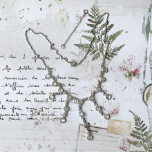 Carica l'immagine nel visualizzatore di Gallery, Vintage Silver Moonstone Necklace. Antique Edwardian Style 4.50ct Moonstone Fringe Necklace. Sterling Silver Moonstone Drop Festoon Necklace