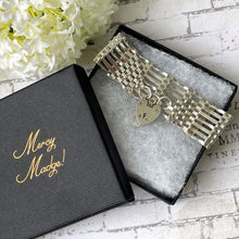 Carica l'immagine nel visualizzatore di Gallery, Vintage Sterling Silver Wide Gate Bracelet With Heart Padlock Clasp. Victorian Style 7-Bar Gate English Sweetheart Bracelet, London 1978