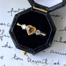 Carica l'immagine nel visualizzatore di Gallery, Vintage 18ct Gold Yellow Heart Cut Sapphire & Diamond Ring. 3-Stone 1.5ct Golden Sapphire Engagement Ring. Trilogy Ring, Size UK/O, US/7-1/4
