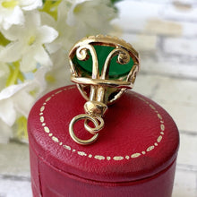 Carica l'immagine nel visualizzatore di Gallery, Vintage 9ct Gold & Chrysoprase Victorian Revival Pendant. Scottish Green Chalcedony Fob Seal Pendant. Gold Charm Pendant, 1962 Hallmarks