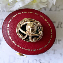 Carica l'immagine nel visualizzatore di Gallery, Vintage 9ct Gold & Chrysoprase Victorian Revival Pendant. Scottish Green Chalcedony Fob Seal Pendant. Gold Charm Pendant, 1962 Hallmarks