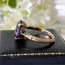 Cargar imagen en el visor de la galería, Art Deco 9ct Gold Alexandrite Ring. Vintage 5 Carat Synthetic Alexandrite Solitaire Ring. 1930s Colour Change Sapphire Cocktail Ring