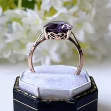 Cargar imagen en el visor de la galería, Art Deco 9ct Gold Alexandrite Ring. Vintage 5 Carat Synthetic Alexandrite Solitaire Ring. 1930s Colour Change Sapphire Cocktail Ring