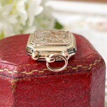 Carica l'immagine nel visualizzatore di Gallery, Victorian 9ct Gold Rectangular Locket. Antique 2-Sided Aesthetic Engraved Forget-Me-Not & Ivy Photo Locket. Victorian Yellow Gold Locket