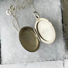 Cargar imagen en el visor de la galería, Vintage English Engraved Silver Locket Pendant & Chain. Small Oval Floral Engraved Locket Necklace. Antique Style Petite Photo Locket