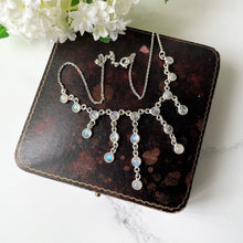 Carica l'immagine nel visualizzatore di Gallery, Vintage Silver Moonstone Necklace. Antique Edwardian Style 4.50ct Moonstone Fringe Necklace. Sterling Silver Moonstone Drop Festoon Necklace