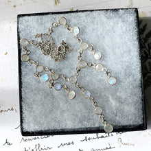 Carica l'immagine nel visualizzatore di Gallery, Vintage Silver Moonstone Necklace. Antique Edwardian Style 4.50ct Moonstone Fringe Necklace. Sterling Silver Moonstone Drop Festoon Necklace
