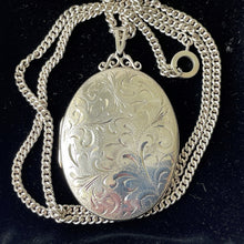 Carica l'immagine nel visualizzatore di Gallery, Vintage Sterling Silver Huge Statement Oval Locket Pendant Necklace, 1976 Hallmarks. Ornate Art Nouveau Style Floral Engraved Locket & Chain