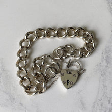 Carica l'immagine nel visualizzatore di Gallery, Vintage Heavy Sterling Silver Heart Padlock Bracelet. Chunky Victorian Style Curb Chain Bracelet. Unisex English Bracelet, Hallmarked 1979