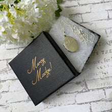 Cargar imagen en el visor de la galería, Vintage English Engraved Silver Locket Pendant & Chain. Small Oval Floral Engraved Locket Necklace. Antique Style Petite Photo Locket