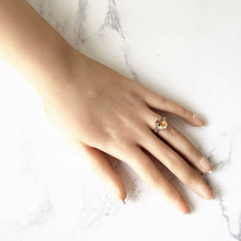 Carica l'immagine nel visualizzatore di Gallery, Antique Art Deco 9ct Gold Scottish Citrine Solitaire Ring. 4 Carat Oval Cut Pale Golden Yellow Citrine Ring. Vintage Scottish Cairngorm Ring