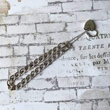 Cargar imagen en el visor de la galería, Vintage English Silver Curb Chain Bracelet With Love Heart Padlock