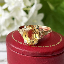 Carica l'immagine nel visualizzatore di Gallery, Antique Art Deco 9ct Gold Scottish Citrine Solitaire Ring. 4 Carat Oval Cut Pale Golden Yellow Citrine Ring. Vintage Scottish Cairngorm Ring