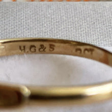 Carica l'immagine nel visualizzatore di Gallery, Antique Art Deco 9ct Gold Scottish Citrine Solitaire Ring. 4 Carat Oval Cut Pale Golden Yellow Citrine Ring. Vintage Scottish Cairngorm Ring