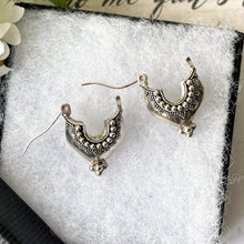 画像をギャラリービューアに読み込む, Vintage Sterling Silver Bali Temple Hoop Earrings. Asian Boat Shaped Silver Huggie Earrings. Balinese Designer BA Suarti Silver Jewellery