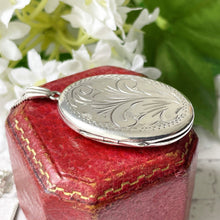 Lade das Bild in den Galerie-Viewer, Vintage Edwardian Style English Sterling Silver Locket & Curb Chain. 1970s Floral Engraved Slender Oval Photo Locket Necklace.