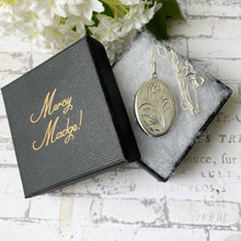Lade das Bild in den Galerie-Viewer, Vintage Edwardian Style English Sterling Silver Locket & Curb Chain. 1970s Floral Engraved Slender Oval Photo Locket Necklace.