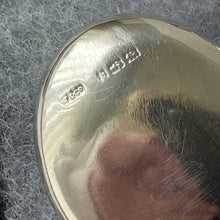 Lade das Bild in den Galerie-Viewer, Victorian Baroque Guiding Star Sterling Silver Locket. Large Antique Studded Star English Silver Locket, T & Co 1886. Bookchain Locket.