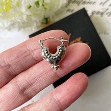 画像をギャラリービューアに読み込む, Vintage Sterling Silver Bali Temple Hoop Earrings. Asian Boat Shaped Silver Huggie Earrings. Balinese Designer BA Suarti Silver Jewellery