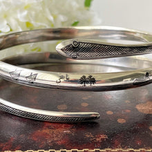 Lade das Bild in den Galerie-Viewer, Art Deco Egyptian Revival Engraved Silver & Enamel Snake Bangle. 1930s 3-Coil Snake Forearm Bangle Bracelet. Antique Love Token Jewellery
