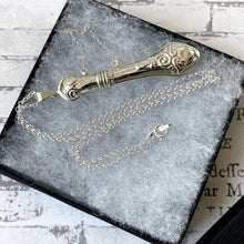 Lade das Bild in den Galerie-Viewer, Vintage Art Nouveau Sterling Silver Etui Pendant Necklace. Victorian Style Needle Case Chatelaine Pendant. Keepsake Memorial Stash Pendant