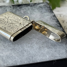 Cargar imagen en el visor de la galería, Victorian Silver Vesta Case Fob Pendant, Chester 1899. Sterling Silver Chatelaine Accessory. Antique Silver Keepsake Memento Stash Pendant