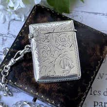 Cargar imagen en el visor de la galería, Victorian Silver Vesta Case Fob Pendant, Chester 1899. Sterling Silver Chatelaine Accessory. Antique Silver Keepsake Memento Stash Pendant