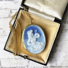 Cargar imagen en el visor de la galería, Vintage Italian 18ct Gold Natural Blue Agate Cameo Necklace. Del Gatto Italy Art Nouveau Woman Cameo Pendant. Large Gemstone Cameo Pendant