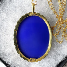Cargar imagen en el visor de la galería, Vintage Italian 18ct Gold Natural Blue Agate Cameo Necklace. Del Gatto Italy Art Nouveau Woman Cameo Pendant. Large Gemstone Cameo Pendant