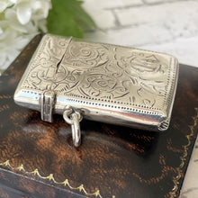Cargar imagen en el visor de la galería, Victorian Silver Vesta Case Fob Pendant, Chester 1899. Sterling Silver Chatelaine Accessory. Antique Silver Keepsake Memento Stash Pendant