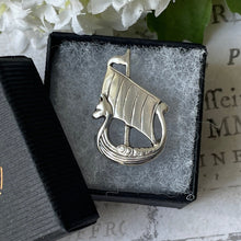 Lade das Bild in den Galerie-Viewer, Vintage Scottish Silver Viking Longship Brooch, Shetland Silvercraft 1970. Scandinavian Inspired Figural Lapel Pin. Celtic Silver Jewellery