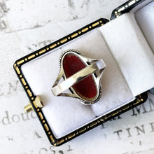Cargar imagen en el visor de la galería, Vintage Scottish Carnelian Sterling Silver Ring. Large Oval Natural Carnelian Statement Ring. Art Deco Style Cocktail Ring Size Q / 8-1/4