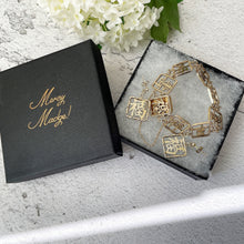 Lade das Bild in den Galerie-Viewer, Vintage Chinese Good Fortune Gold Vermeil Bracelet & Earrings. Wai Kee Hong Kong Lucky Chinese Character Jewelry Set. Asian Symbol Amulets