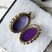 画像をギャラリービューアに読み込む, Victorian Aesthetic Rose Engraved Gold Locket Necklace. Antique Pie Crust Edge 2-Sided Gold Tone Locket & Chain. Photo/Keepsake/Hair Locket