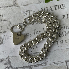 Carica l'immagine nel visualizzatore di Gallery, Vintage 1964 Sterling Silver Heart Padlock Curb Bracelet