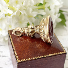 Carica l'immagine nel visualizzatore di Gallery, Antique 18ct Gold Carnelian Fob Seal Pendant with Coat of Arms. Georgian/Victorian Boar & Wolf "Suo Marte" Large Wax Seal Necklace Pendant