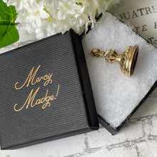 Carica l'immagine nel visualizzatore di Gallery, Antique 18ct Gold Carnelian Fob Seal Pendant with Coat of Arms. Georgian/Victorian Boar & Wolf "Suo Marte" Large Wax Seal Necklace Pendant