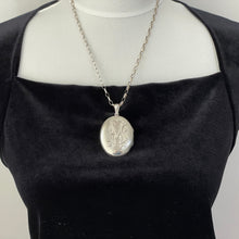Cargar imagen en el visor de la galería, Antique Edwardian Sterling Silver Locket Pendant Necklace. Large Engraved Monogram Puffy Oval Locket & Chain. Antique Photo/Keepsake Locket
