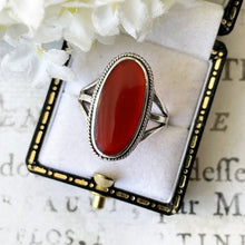 Cargar imagen en el visor de la galería, Vintage Scottish Carnelian Sterling Silver Ring. Large Oval Natural Carnelian Statement Ring. Art Deco Style Cocktail Ring Size Q / 8-1/4
